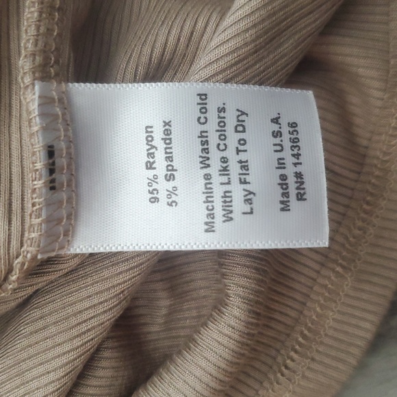 Joah Brown Classic Turtleneck Flexrib Size Xs/s Like New In Taupe - Picture 8 of 9